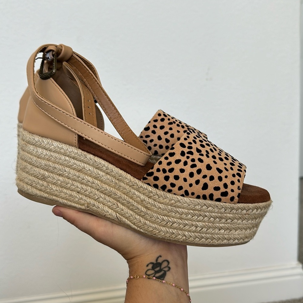 Platform Spotted Wedge shoe